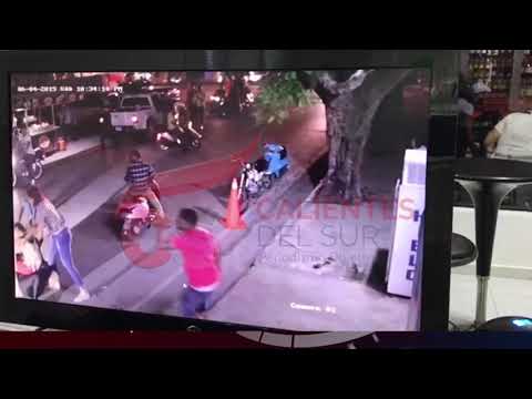 Mujeres arman tremendo REBÚ frente a un  Drink de San Juan