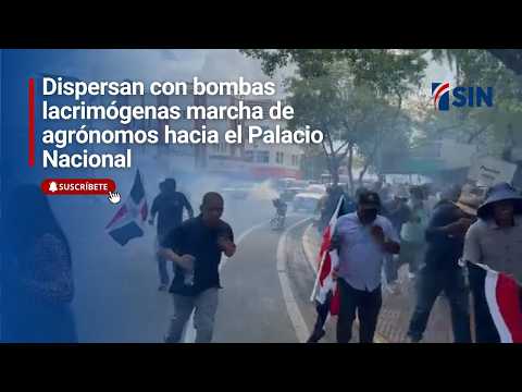 Dispersan con bombas lacrimógenas marcha de agrónomos