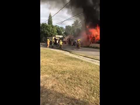 Fuego destruye una casa en San Juan de la Maguana